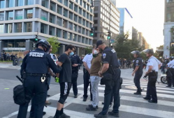 美国警察执法视频