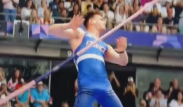 撑杆跳高视频,揭秘撑杆跳高运动的精彩瞬间