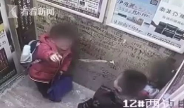 男生亲女生下面视频,男生深情亲吻女生的温馨一幕